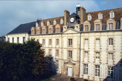 Ancien sminaire Saint-Charles. Btiment des Archives dpartementales dEure-et-Loir de 1907  2006. Clich Jean-Yves Populu.